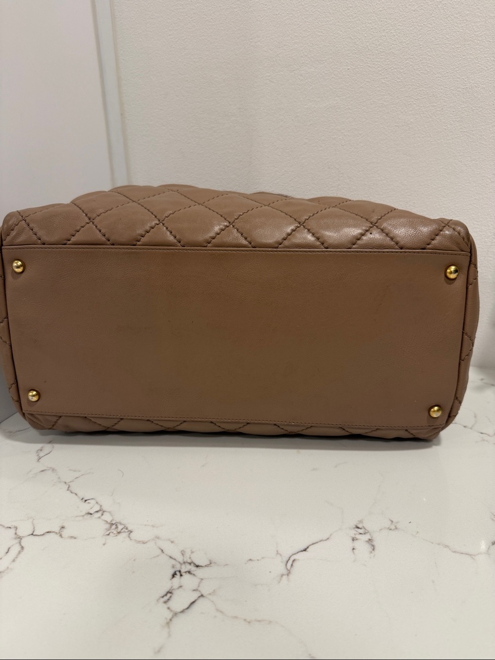 Chanel Quilted Leather Shoulder Bag - Picture 4 of 15